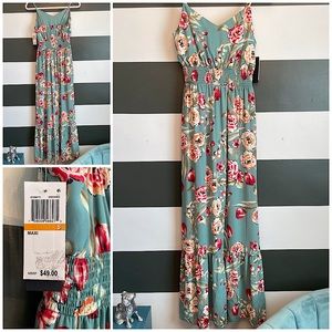 NWT - City Studio Maxi Dress (size small)